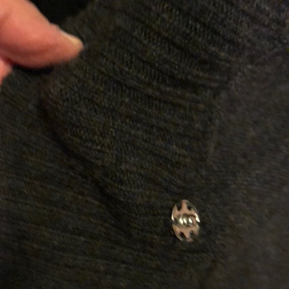 Grey Merino Wool Sweater with a tab and buckle - Picture 7 of 7